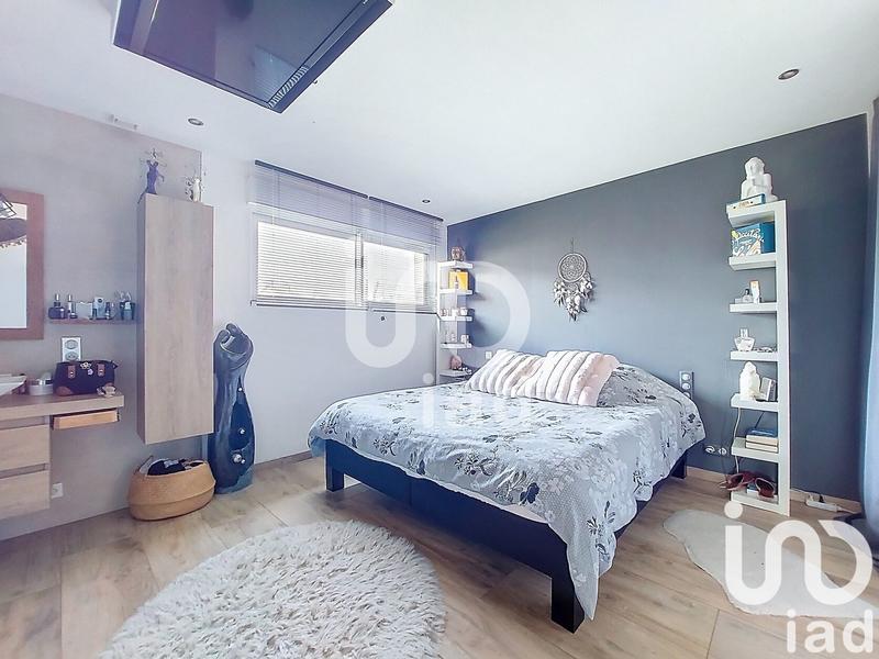 Maison - 200 m² - 9 pièces