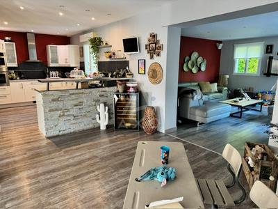 Maison - 172 m² - 6 pièces