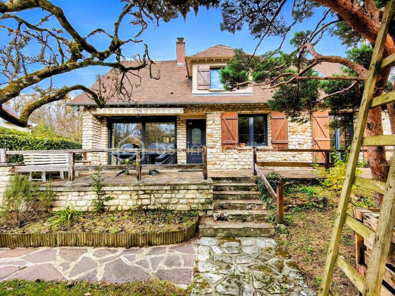 Maison - 224 m² - 14 pièces