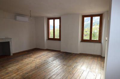 Appartement - 95 m² - 3 pièces