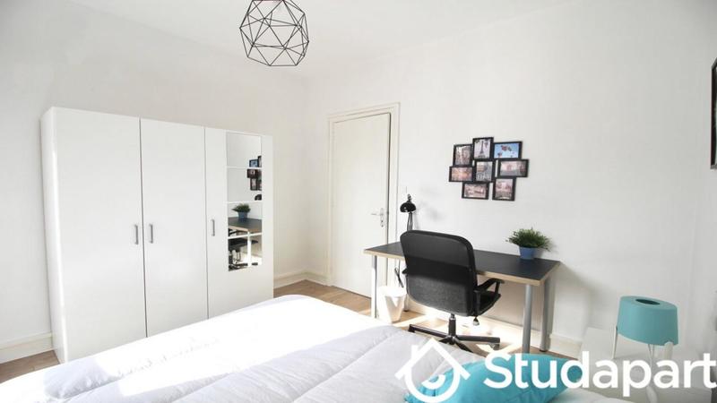 Chambre - 14 m² - 1 pièce