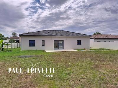 Maison - 94 m² - 5 pièces