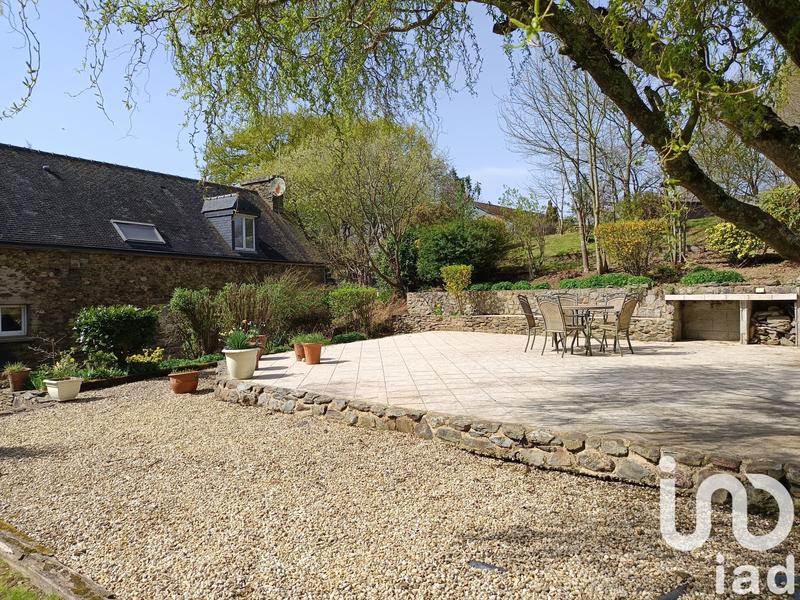 Maison - 205 m² - 7 pièces