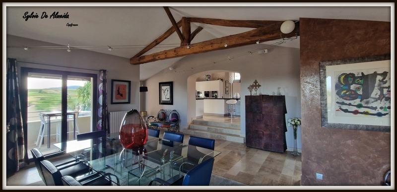 Maison - 326 m² - 6 pièces