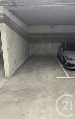 Parking / Garage