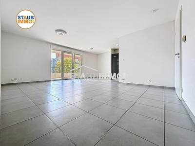 Appartement - 79 m² - 3 pièces