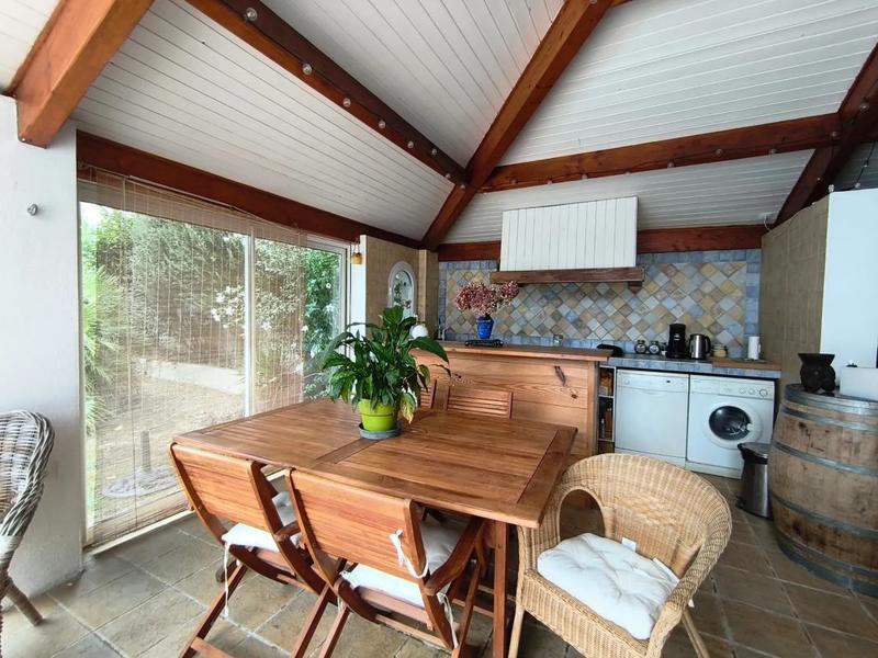 Propriété - 277 m² - 6 pièces