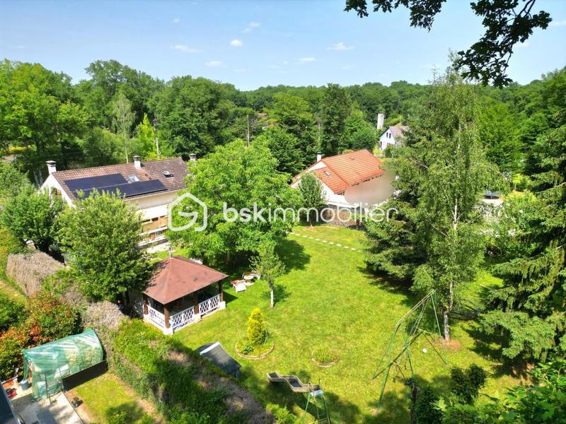 Maison traditionnelle - 117 m² - 6 pièces