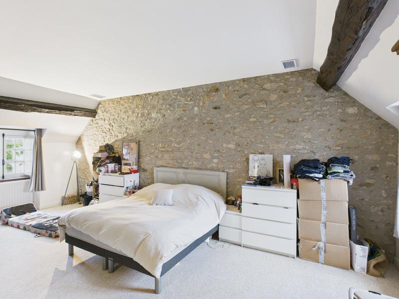 Maison - 600 m² - 7 pièces