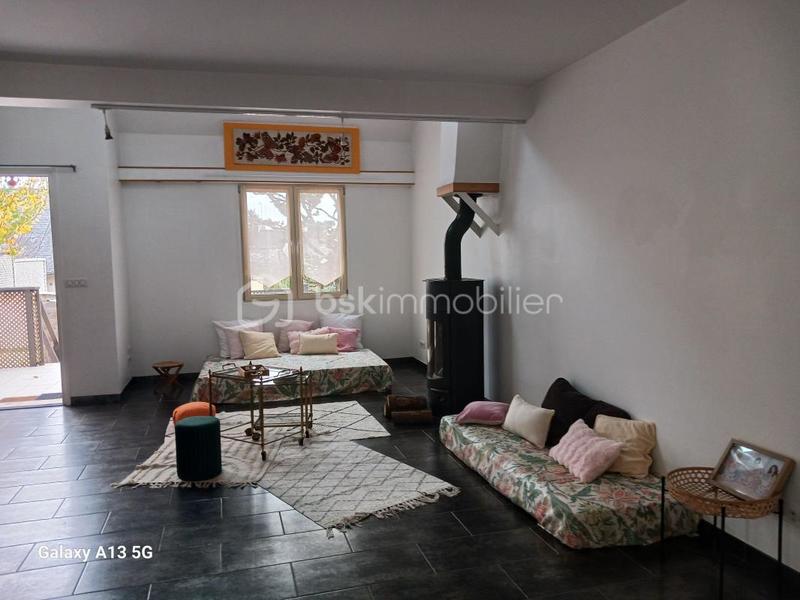 Demeure - 271 m² - 8 pièces