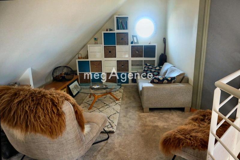 Maison traditionnelle - 149 m² - 7 pièces