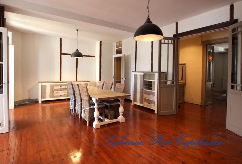 Appartement bourgeois - 198 m² - 6 pièces