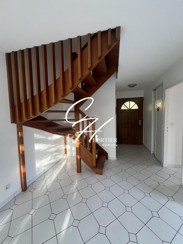 Villa - 99 m² - 5 pièces