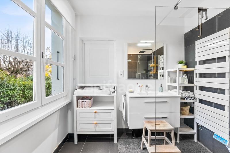 Maison - 207 m² - 6 pièces