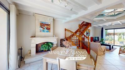 Maison - 139 m² - 5 pièces