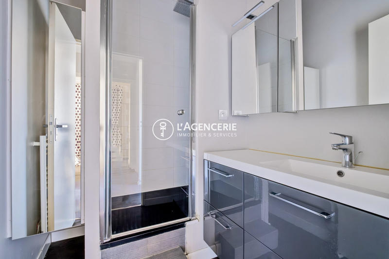 Appartement - 75 m² - 3 pièces