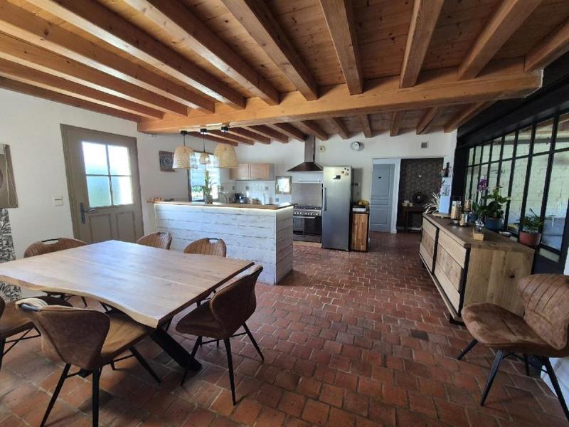 Maison - 151 m² - 8 pièces