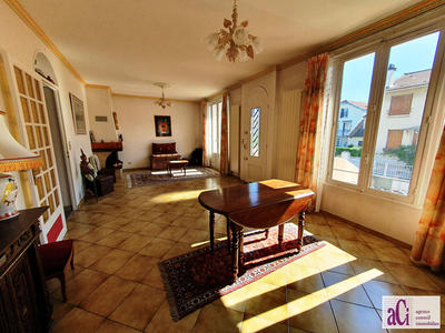 Maison - 90 m² - 5 pièces