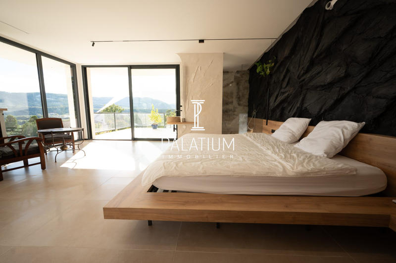 Maison contemporaine - 230 m² - 5 pièces