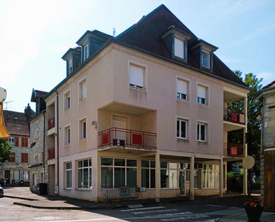 Local commercial - 87 m² - 6 pièces