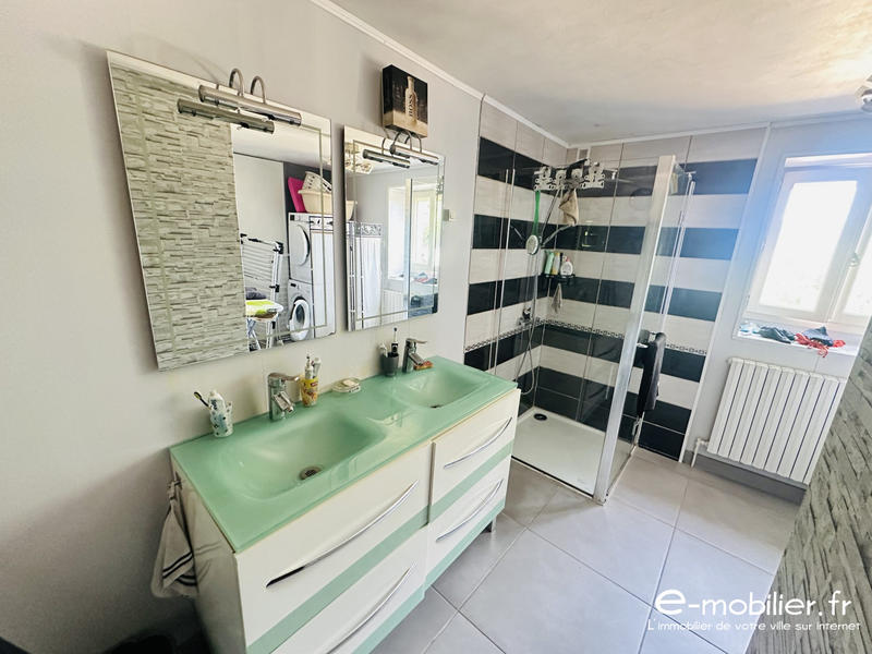 Maison - 190 m² - 8 pièces