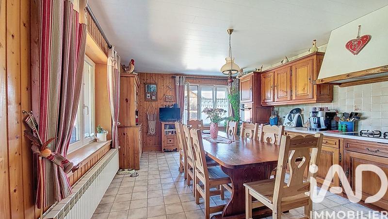 Appartement - 222 m² - 6 pièces