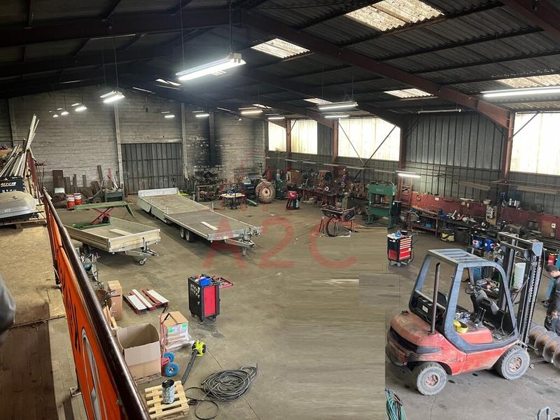 Local d'activité / Entrepôt - 924 m²