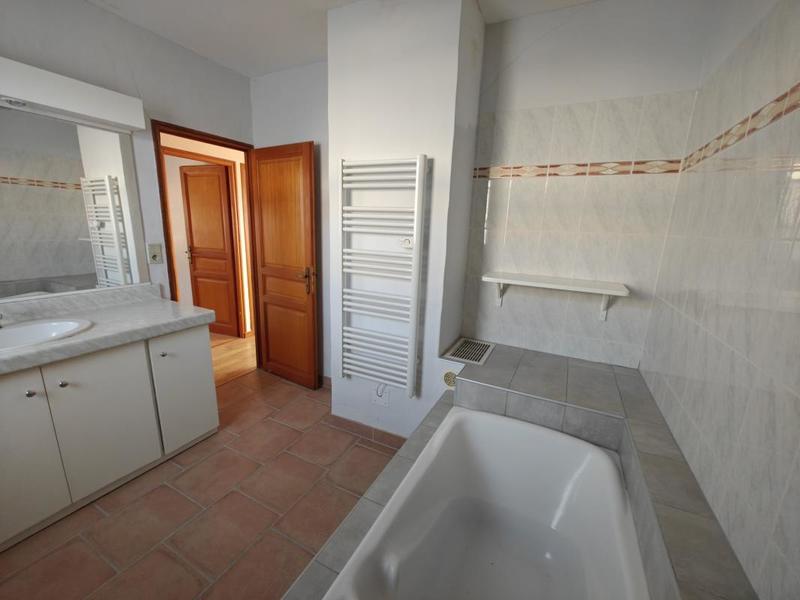 Villa - 147 m² - 6 pièces