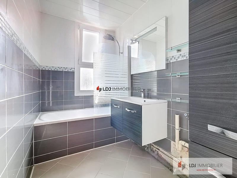 Appartement - 70 m² - 4 pièces