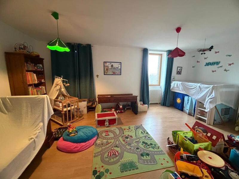 Maison - 220 m² - 9 pièces