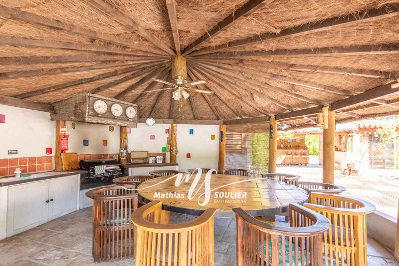 Villa - 400 m² - 14 pièces