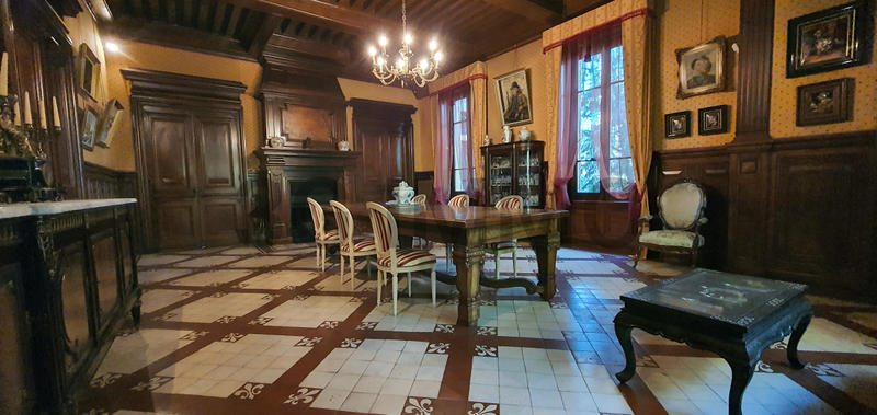 Propriété - 526 m² - 15 pièces