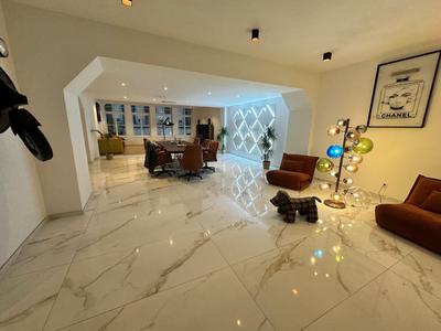 Appartement - 235 m² - 4 pièces