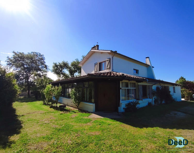 Villa - 252 m² - 7 pièces