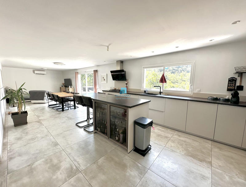 Maison - 103 m² - 4 pièces