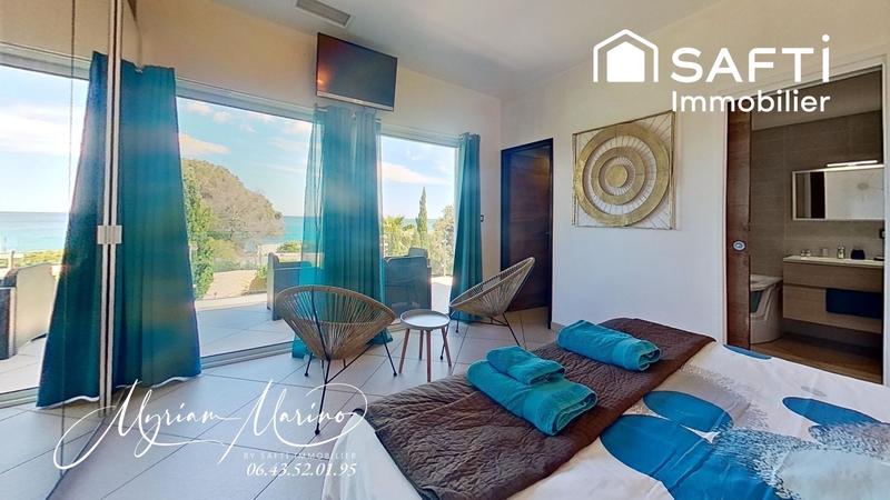 Maison - 308 m² - 12 pièces