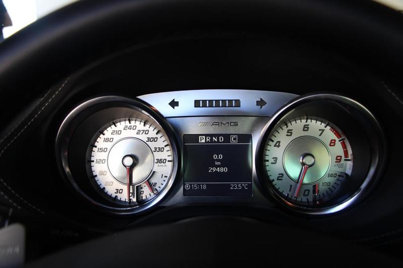 Mercedes Sls Amg Coupe a