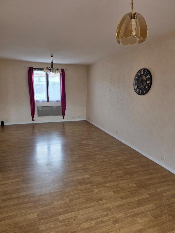 Maison - 77 m² - 5 pièces