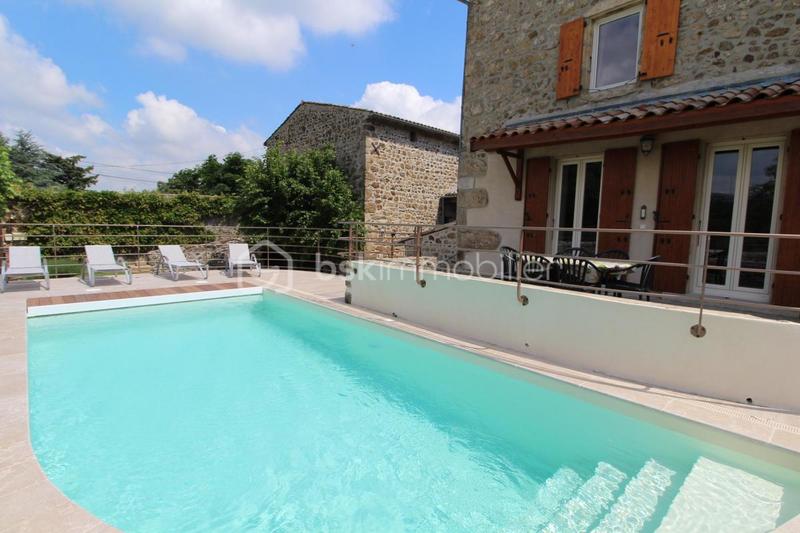 Maison en pierre - 265 m² - 8 pièces