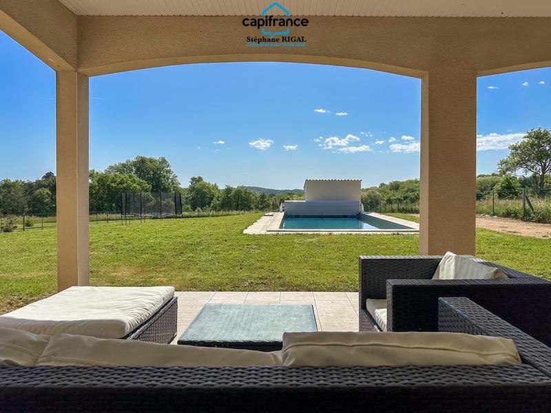 Maison - 140 m² - 5 pièces