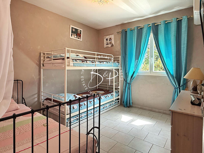 Maison - 244 m² - 7 pièces