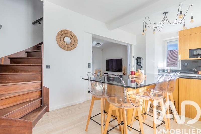 Maison - 90 m² - 5 pièces