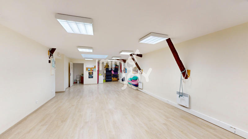 Local commercial - 427 m²