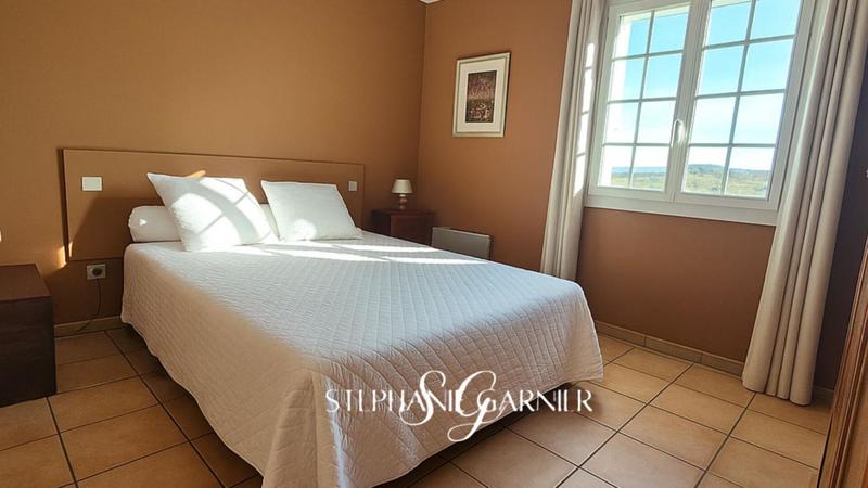 Propriété - 180 m² - 6 pièces