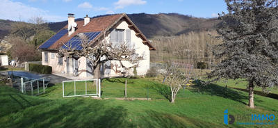 Maison traditionnelle - 135 m² - 5 pièces