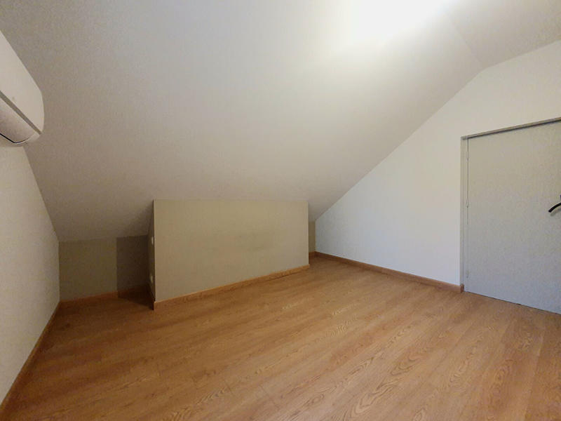 Maison - 93 m² - 4 pièces