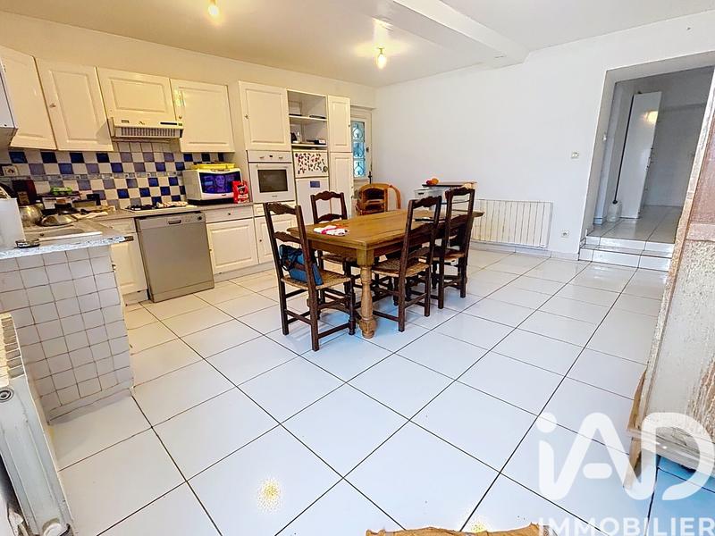 Maison - 172 m² - 9 pièces