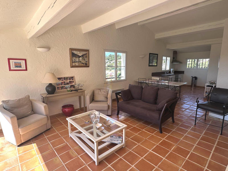 Maison traditionnelle - 110 m² - 5 pièces