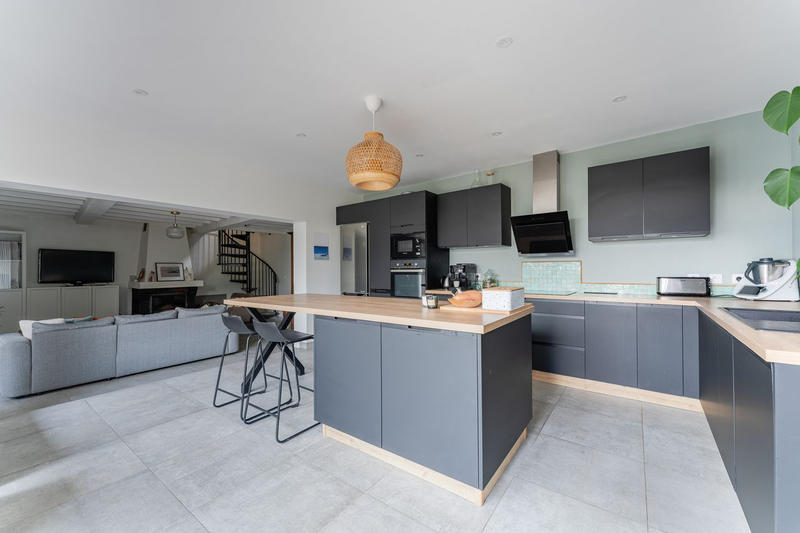 Maison - 90 m² - 3 pièces