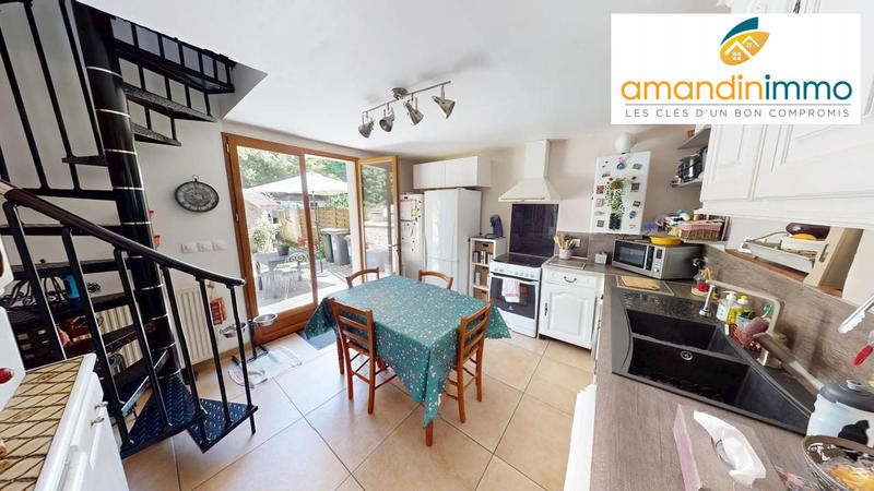 Maison - 81 m² - 5 pièces